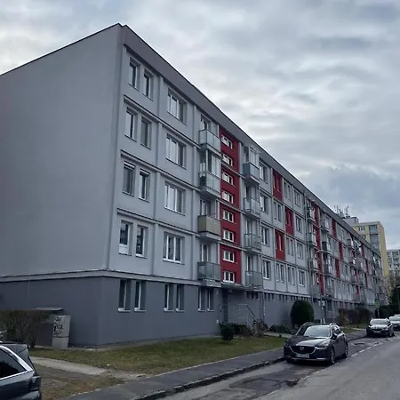 Apartment Authentic Self Check-in In Vibrant Ruzinov Area, Komarnicka 42, Bratislava