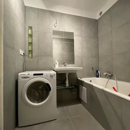 Authentic Self Check-in In Vibrant Ruzinov Area, Komarnicka 42, * Bratislava