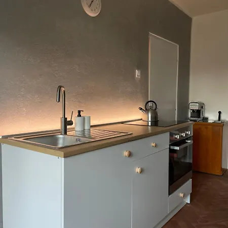 Authentic Self Check-in In Vibrant Ruzinov Area, Komarnicka 42, Apartment