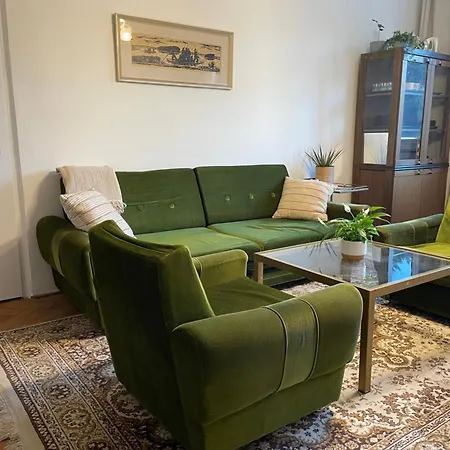 Apartment Authentic Self Check-in In Vibrant Ruzinov Area, Komarnicka 42, Bratislava