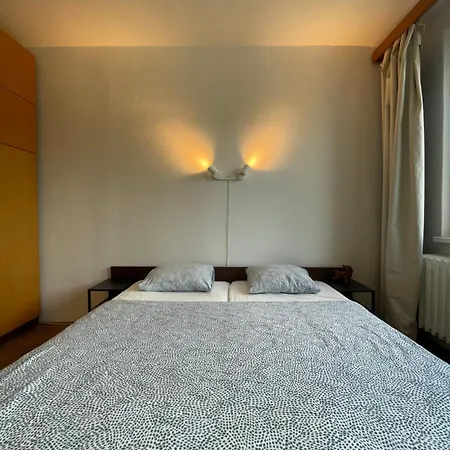 Apartment Authentic Self Check-in In Vibrant Ruzinov Area, Komarnicka 42,