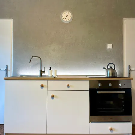 Apartment Authentic Self Check-in In Vibrant Ruzinov Area, Komarnicka 42, Bratislava