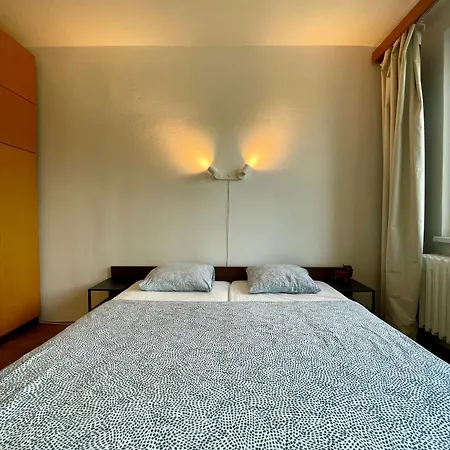 Authentic Self Check-in In Vibrant Ruzinov Area, Komarnicka 42, Appartement *